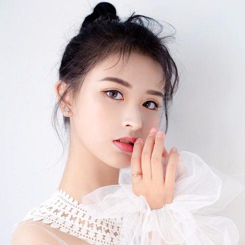 吃瓜娱乐圈金子涵,娱乐圈的瓜田新秀，星光熠熠的璀璨人生