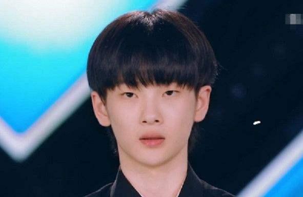 娱乐吃瓜黄明昊微博,娱乐热点一网打尽